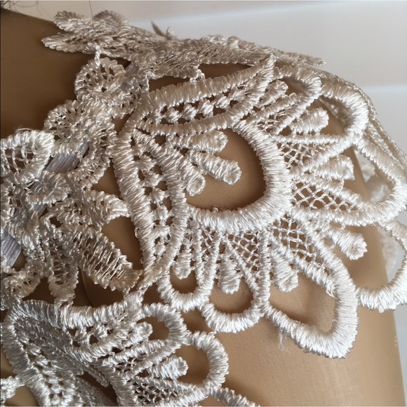 CROCHET CAP SLEEVE CROP TOP - Picture 7 of 7